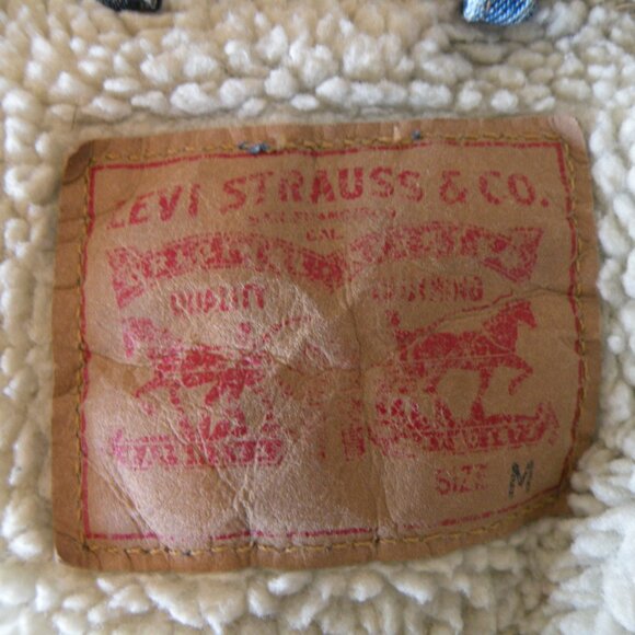 Levis Strauss & Co. women’s Jean Jacket size Medium With Sherpa Fleece Lining - Picture 2 of 16